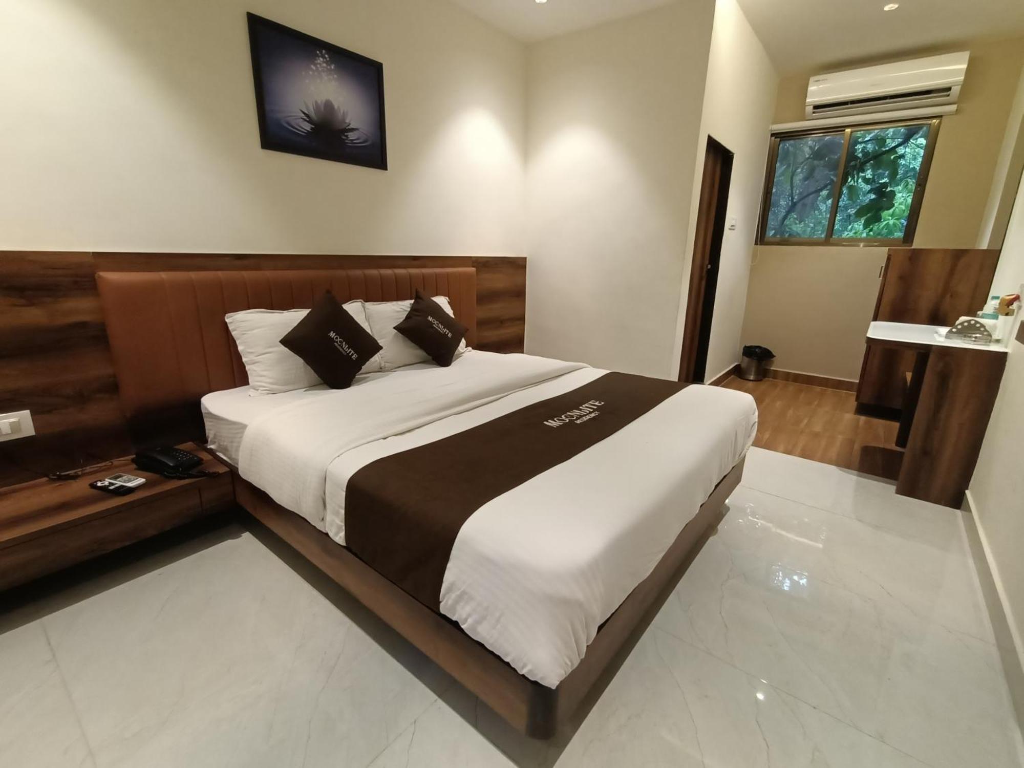 Moon Lite Residency - Marve Road Malad West - Premium Couple Friendly Mumbai