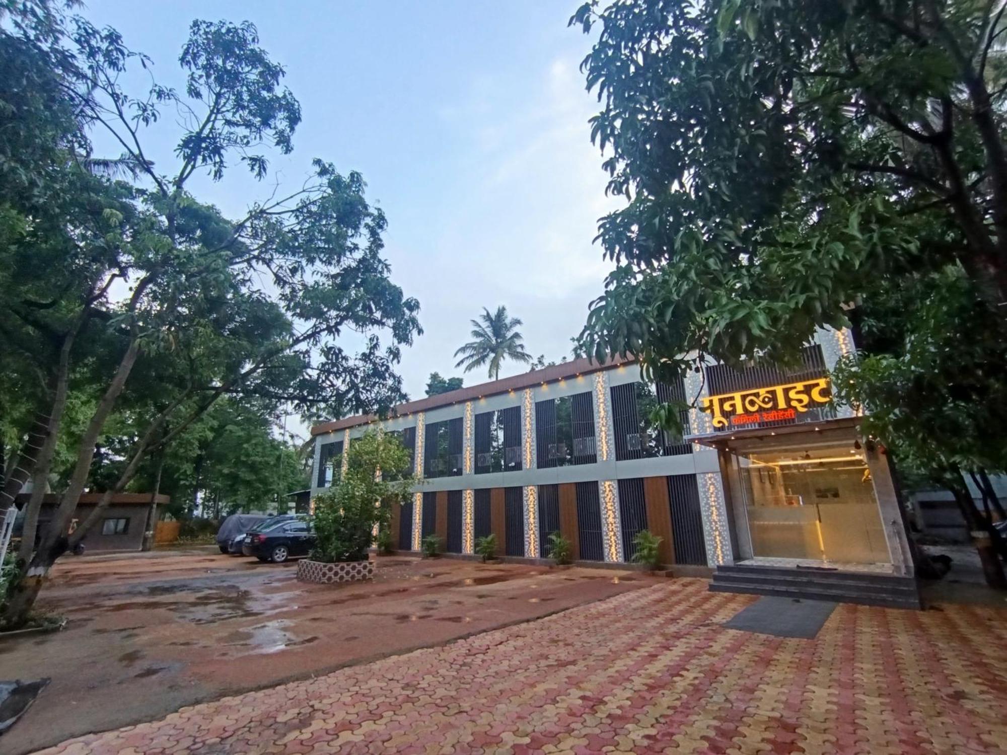 Moon Lite Residency - Marve Road Malad West - Premium Couple Friendly 2* Mumbai