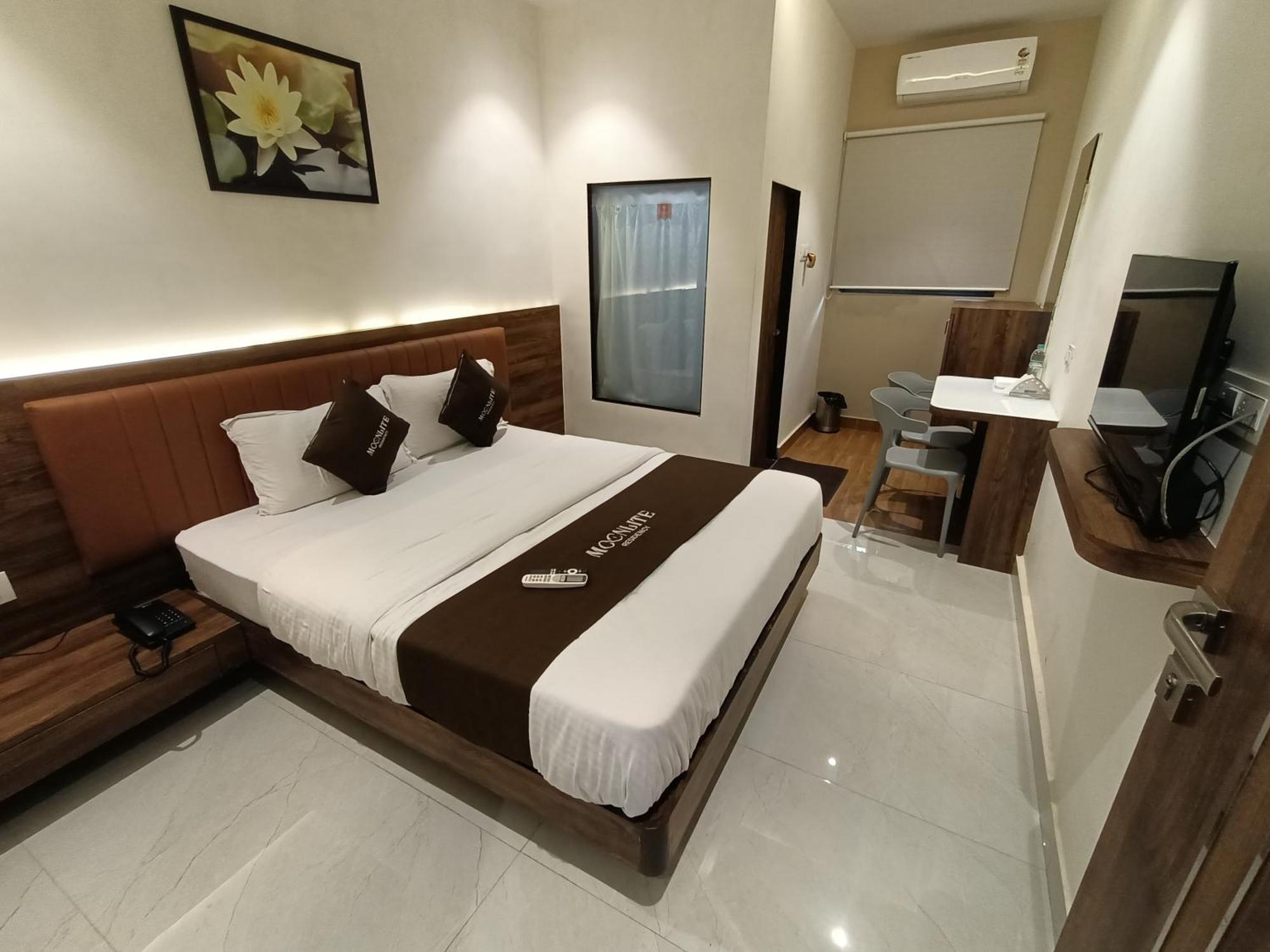 Moon Lite Residency - Marve Road Malad West - Premium Couple Friendly 2* Mumbai