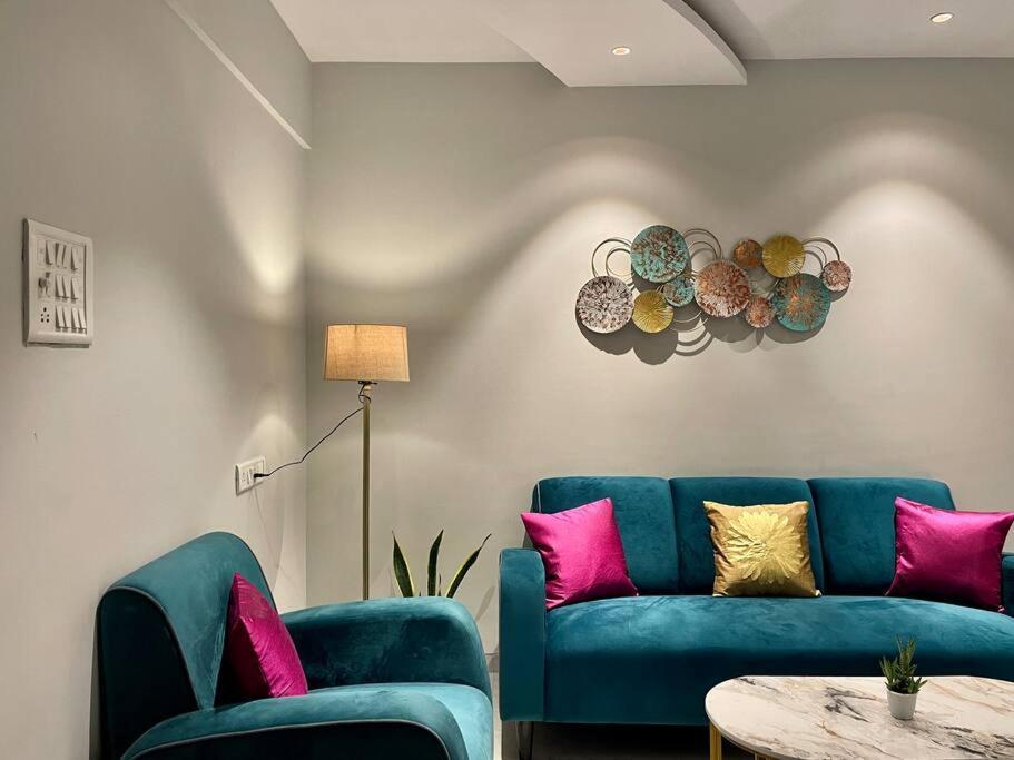 Apartment Emerald Bliss Mumbai