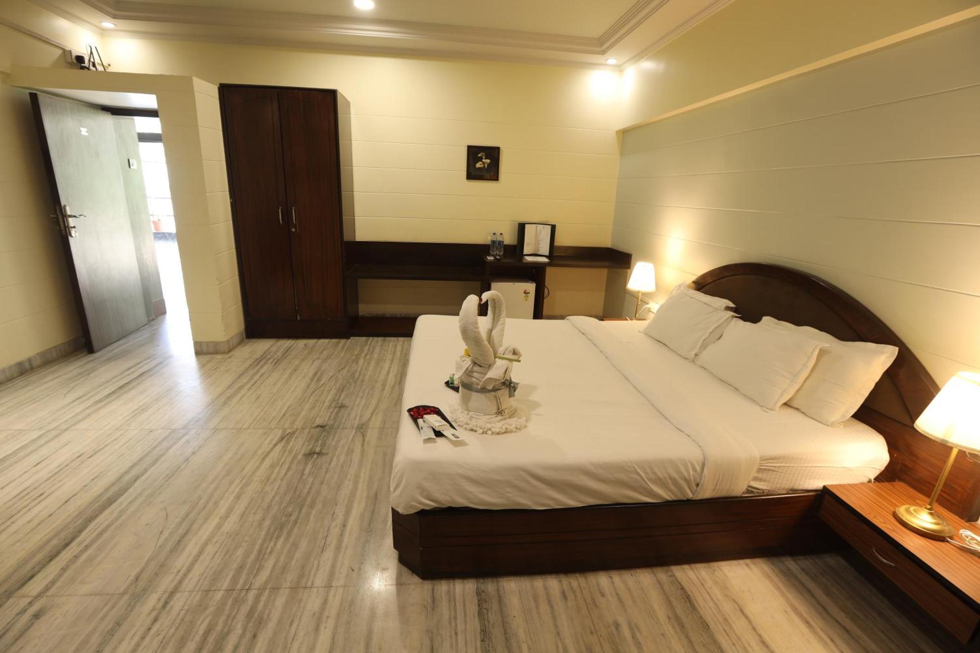 Country By Kempinski And - International Airport 3*