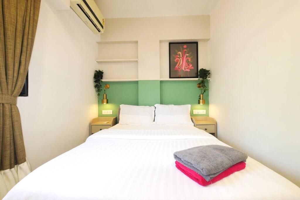 Nino 1bhk Bandra W By The Company * Mumbai