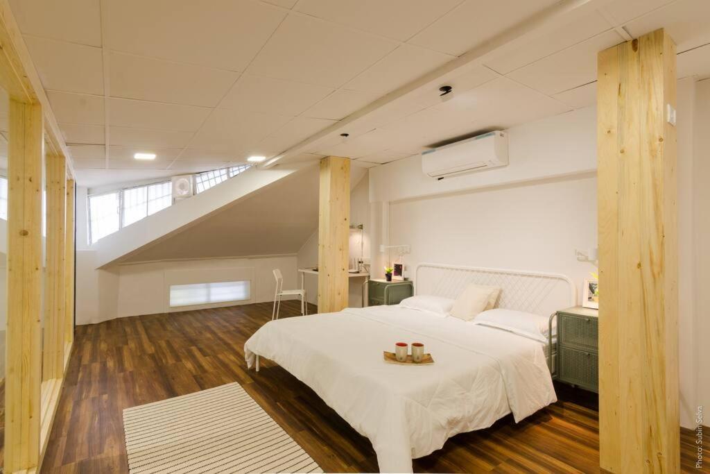 Glass House 1bhk Khar W By The Company Mumbai