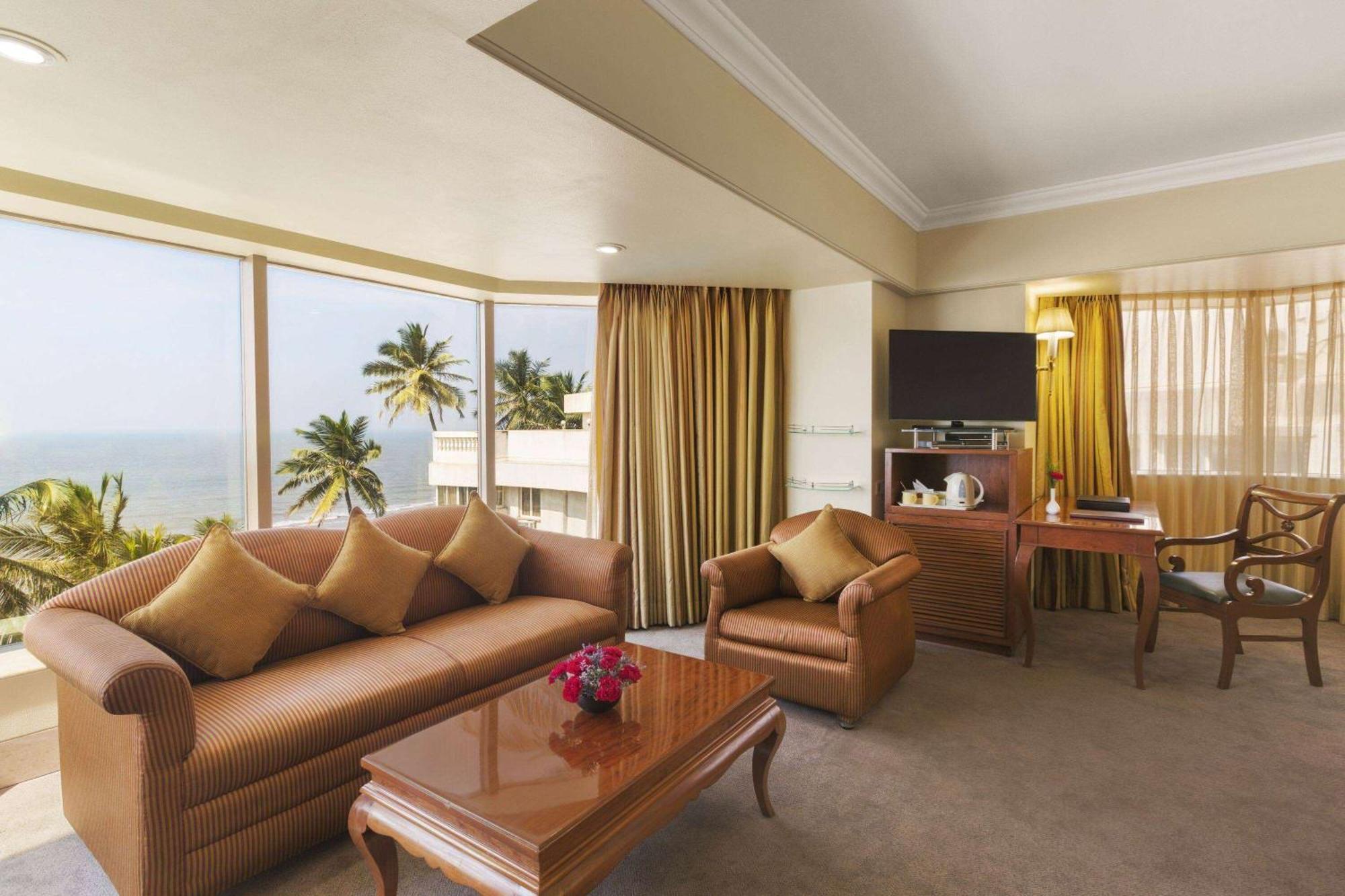 Ramada Plaza By Wyndham Palm Grove 5* Mumbai