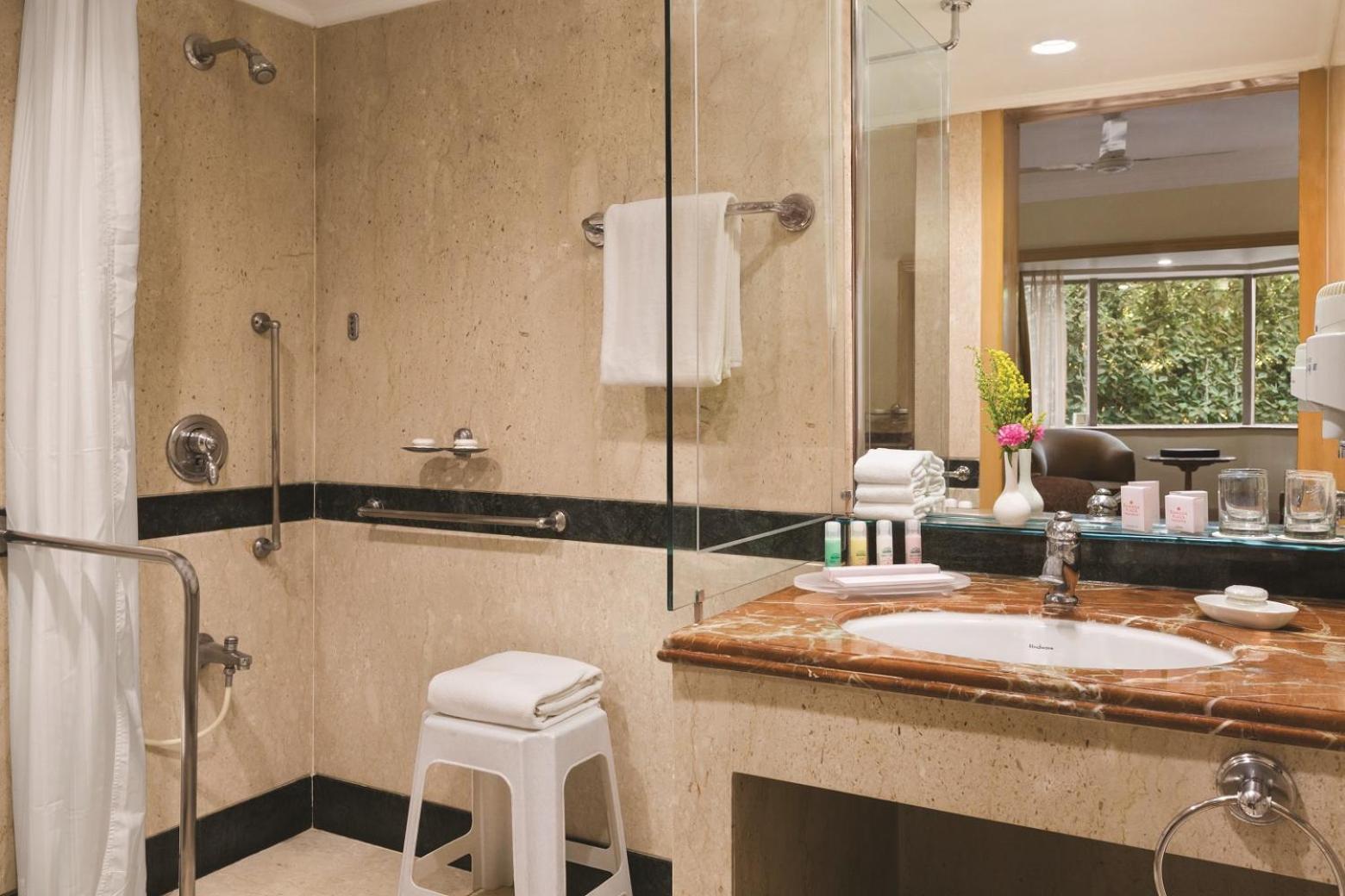 Ramada Plaza By Wyndham Palm Grove Hotel 5*