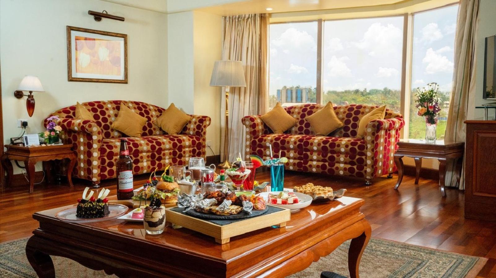 Ramada Plaza By Wyndham Palm Grove 5* Mumbai