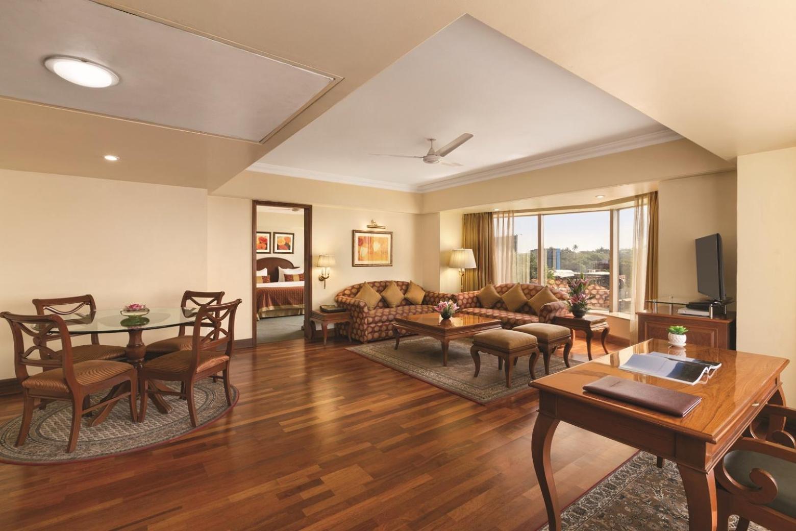 Ramada Plaza By Wyndham Palm Grove Hotel Bombaim