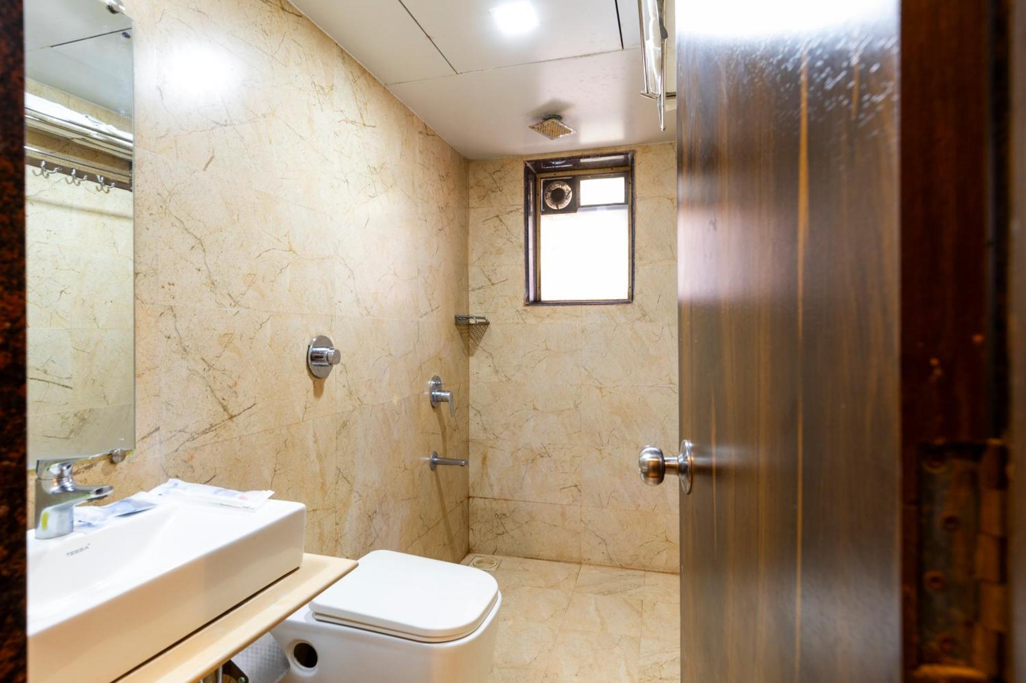 Hotel Embassy Park - Bkc