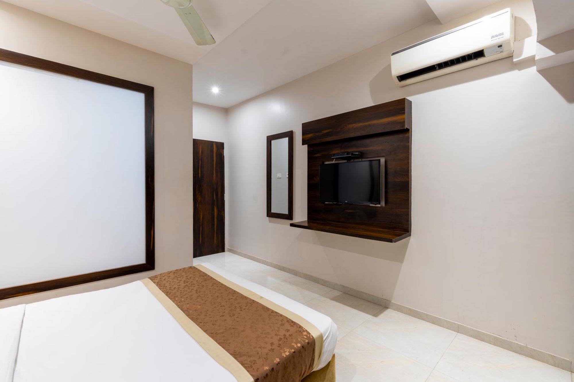 Embassy Park - Bkc 2*