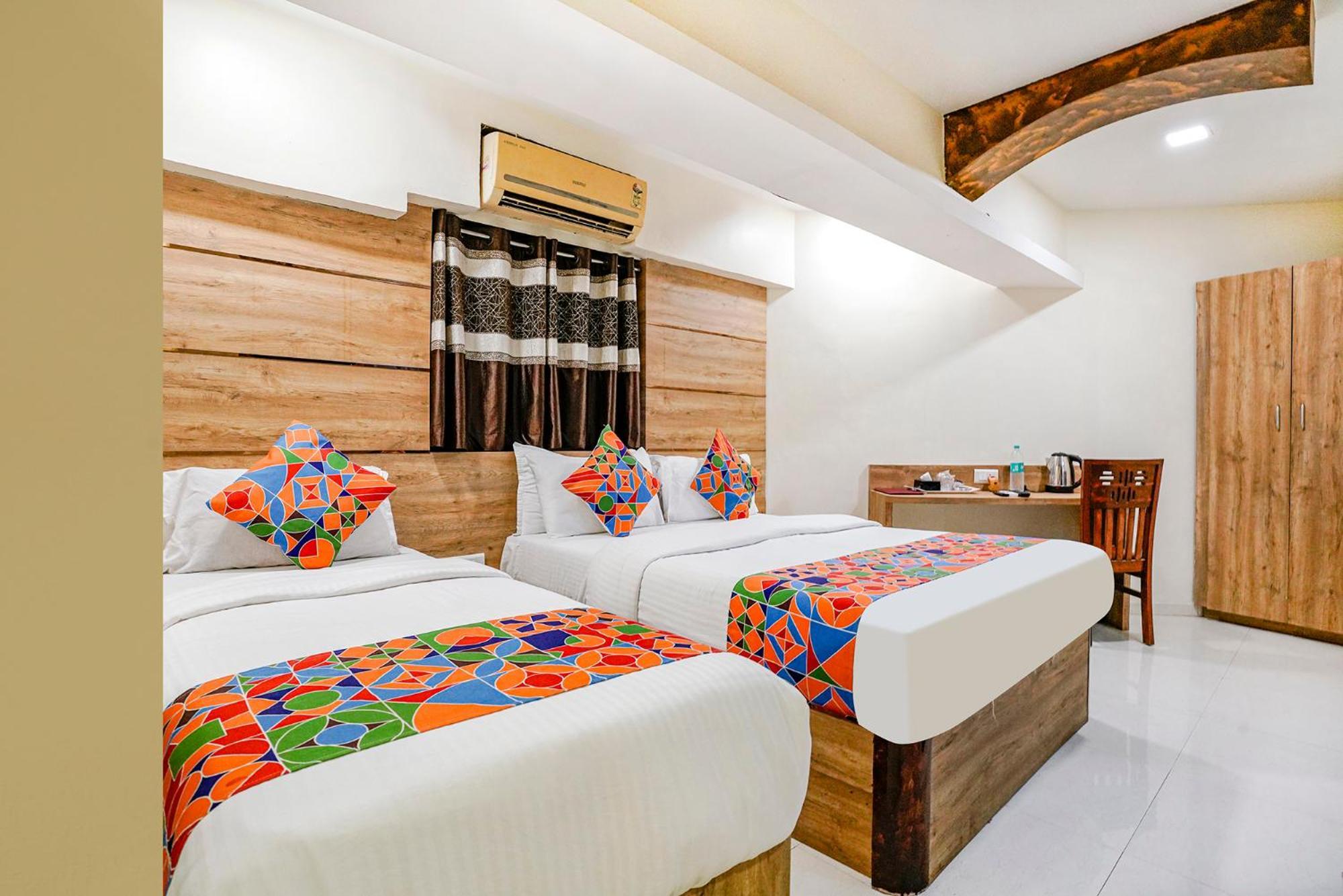 Fabhotel Amber Corp - Nr Nesco Exhibition Center 3*