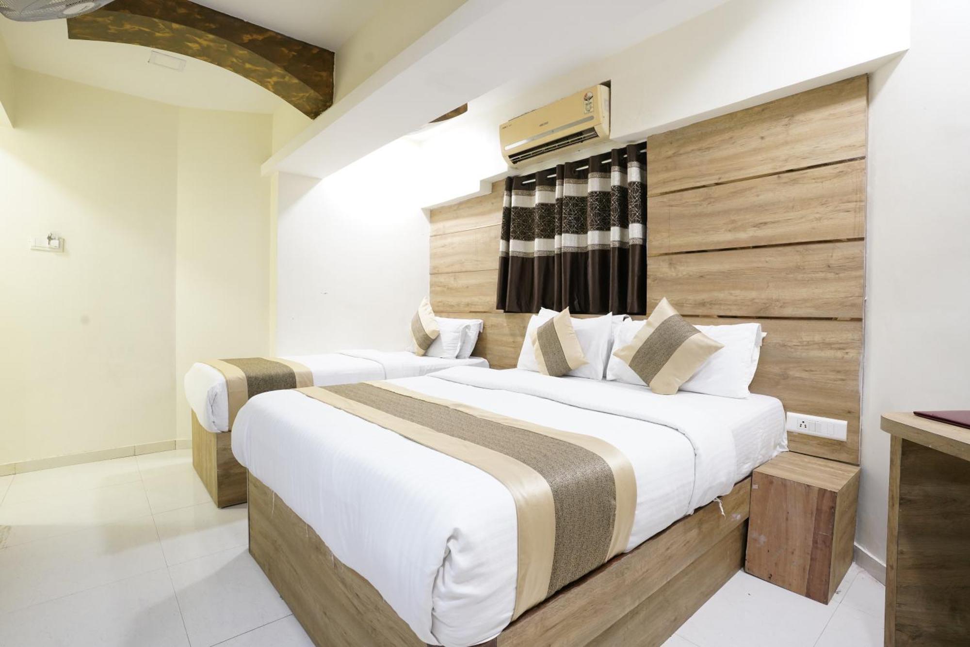 Grand Corp Inn, Near Nesco Exhibition Center 3* Bombaim