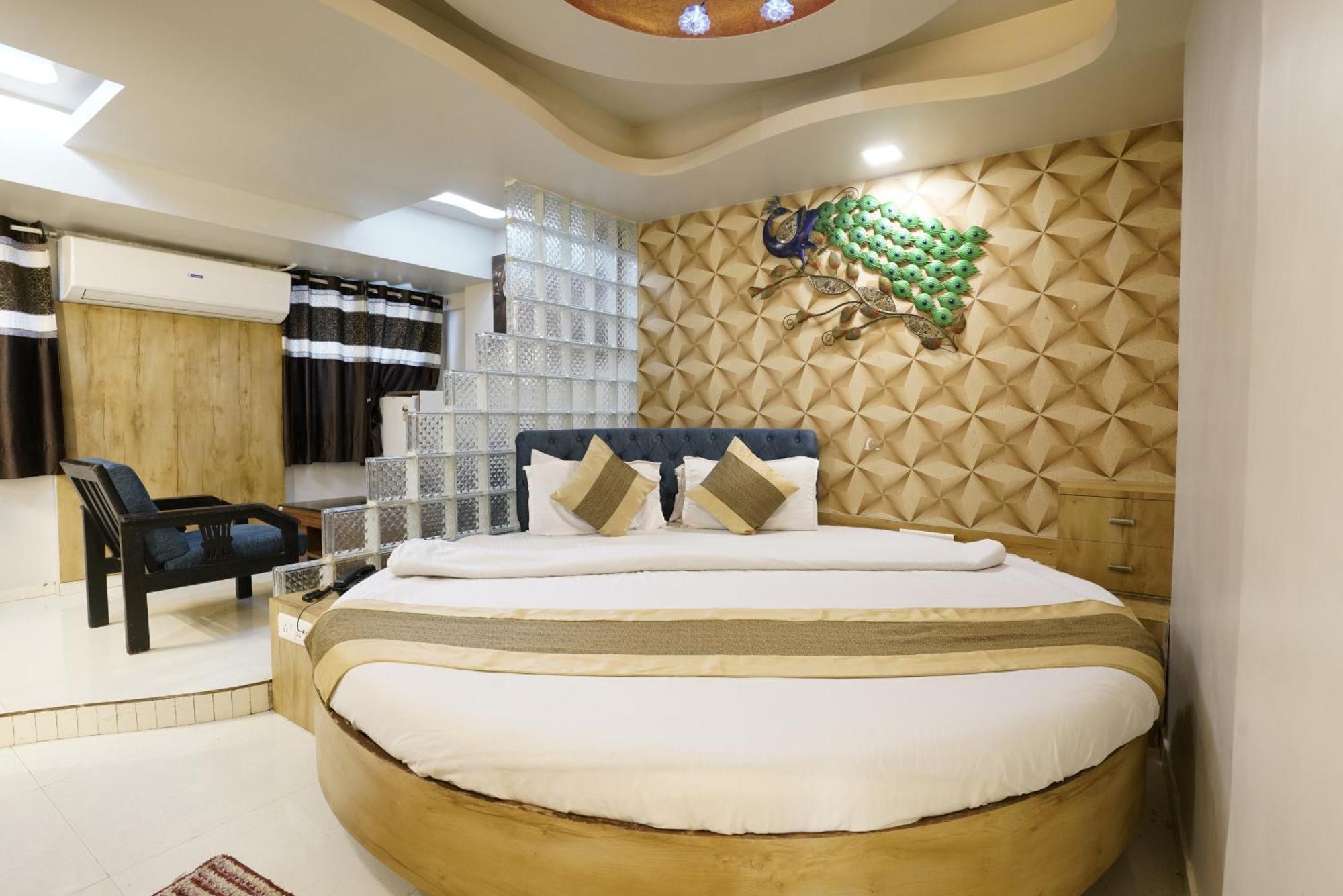 Grand Corp Inn, Near Nesco Exhibition Center 3* Bombaim