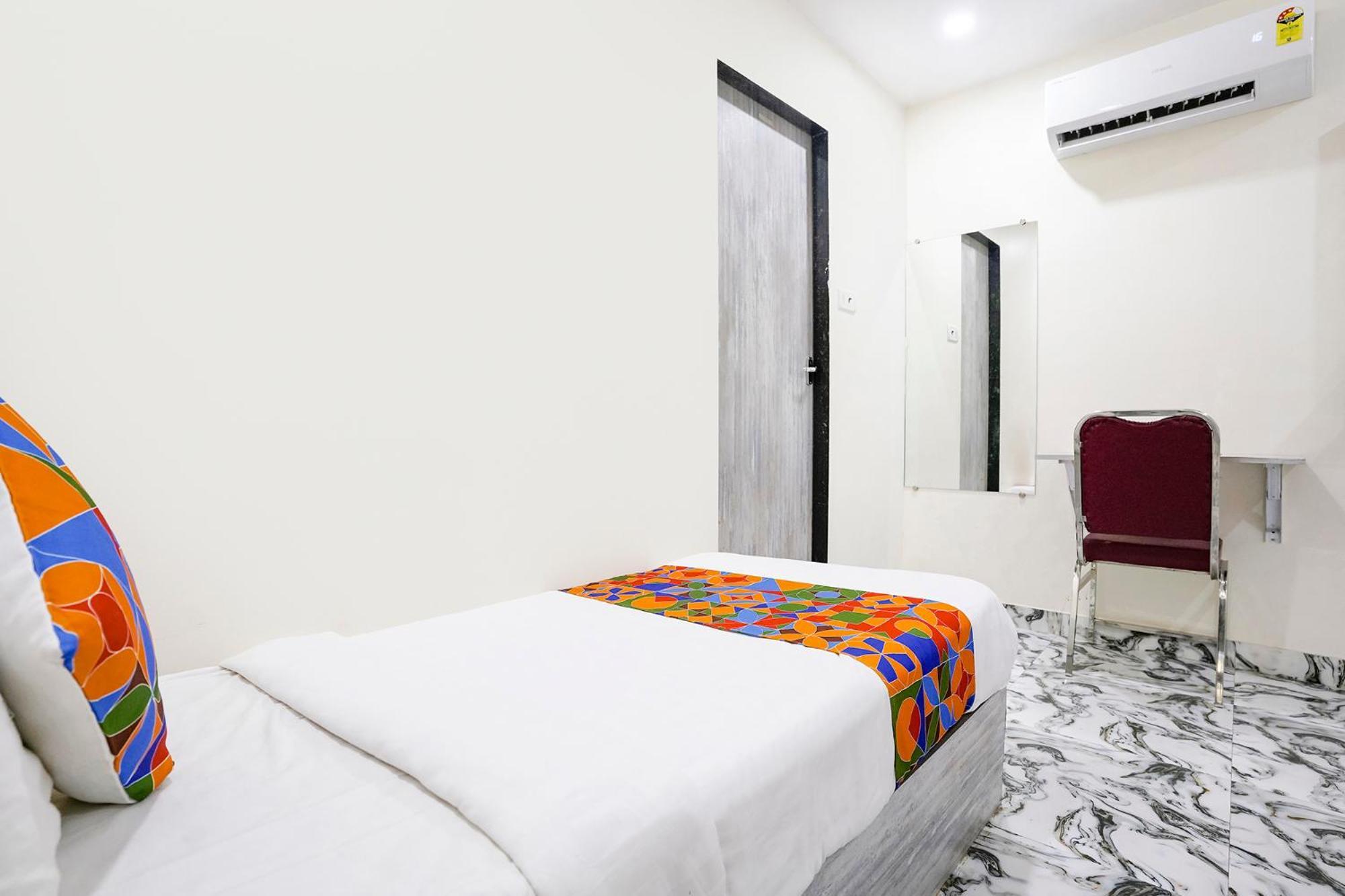 Hotel Fabexpress Good Luck Residency - Nr Nesco Exhibition Center