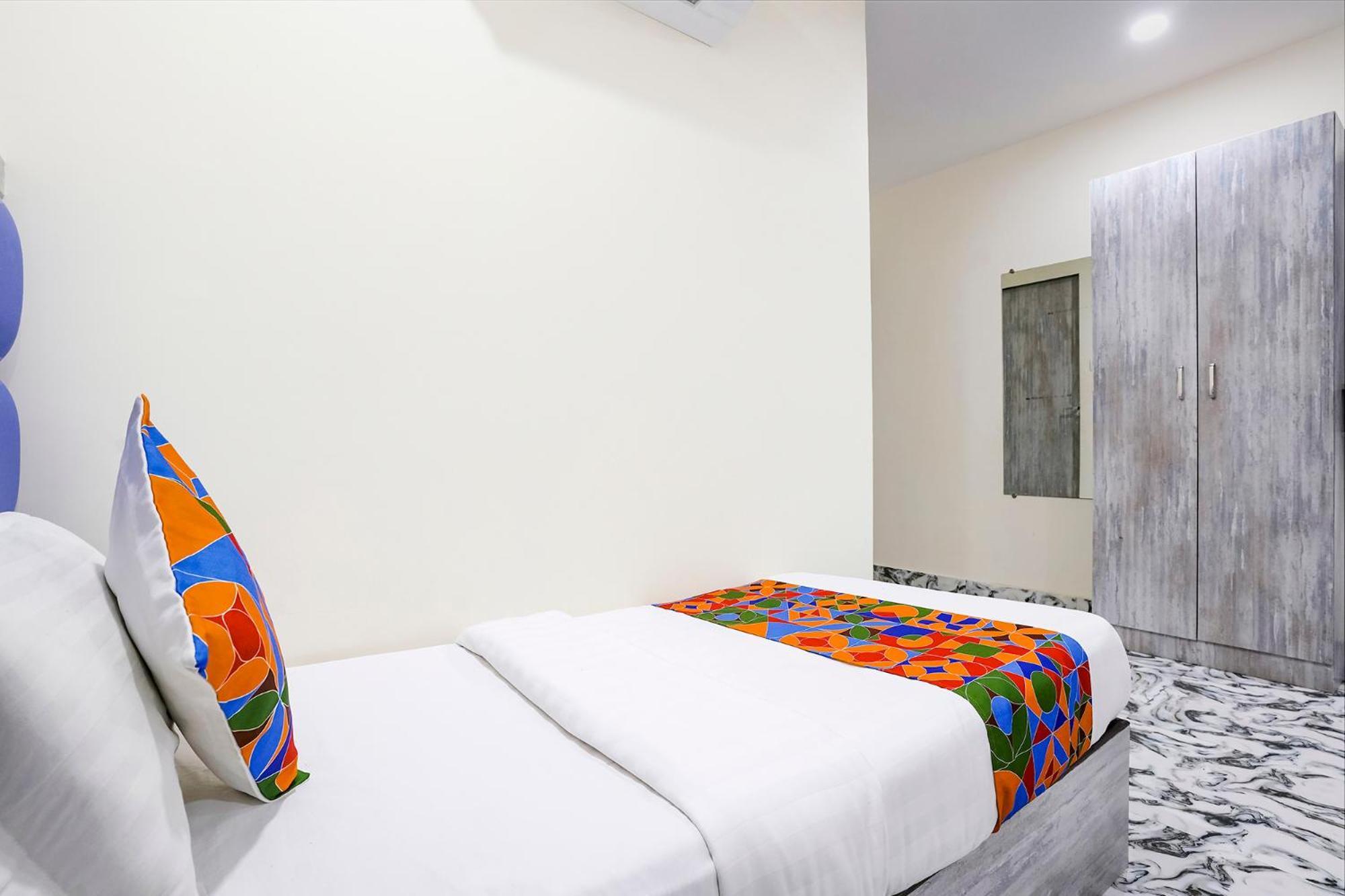 Fabexpress Good Luck Residency - Nr Nesco Exhibition Center Hotel Mumbai
