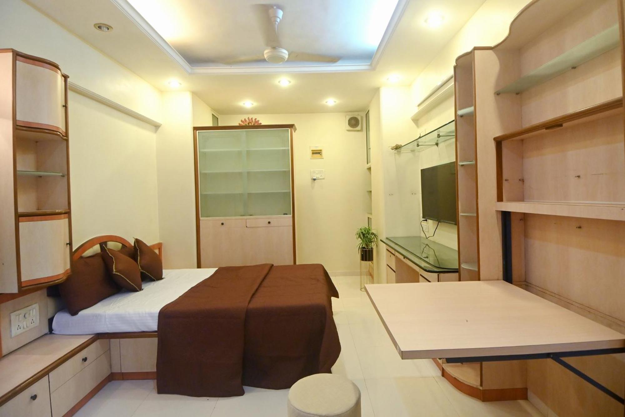 Cosy In Sobo Apartment Mumbai