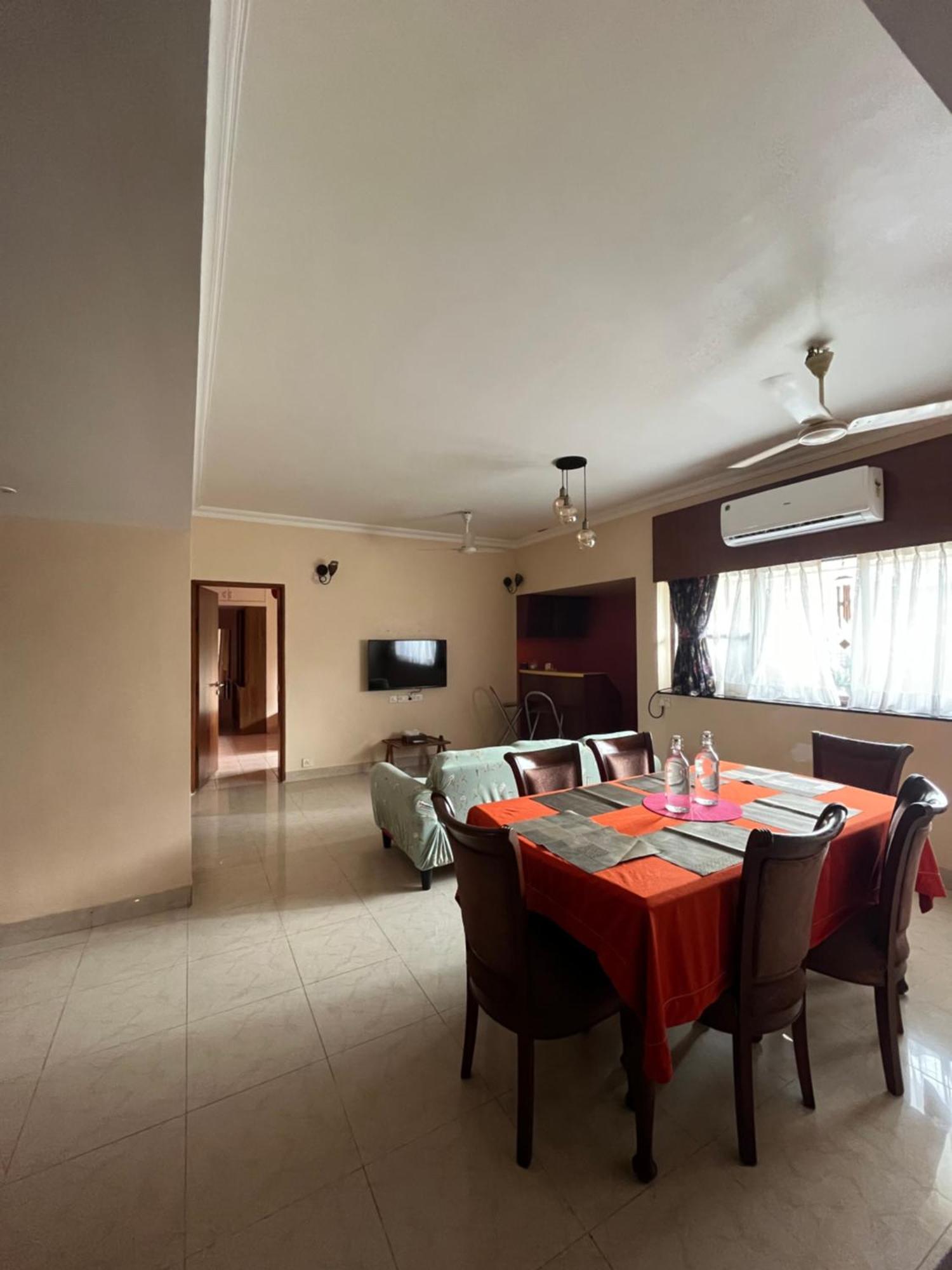 Comforatble, Cozy Serviced Apartment Mumbai
