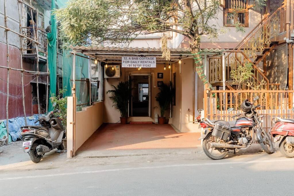 Cozy Pali Hill Bandra West Apartment *