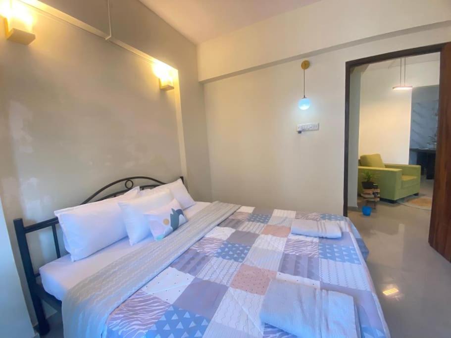 Apartment Slow Living At Bohemian Blue Door Near Atal Setu