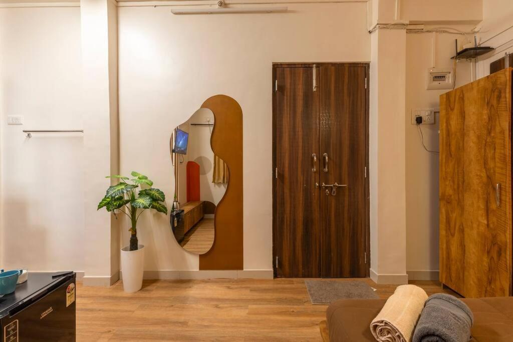 Apartment Artistic Studio Near The Sea