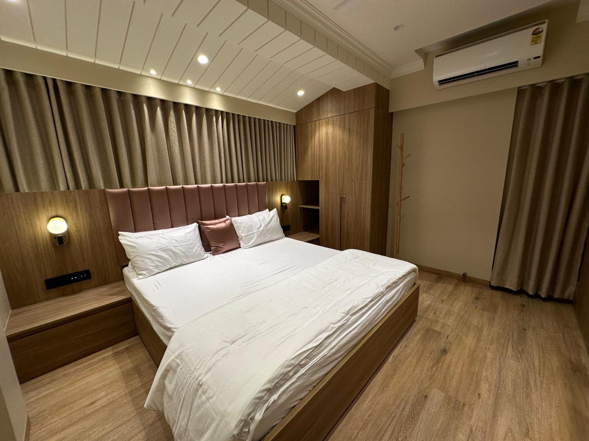 Rudraya Homes - Cozy Premium Serviced Khar - Next To Bandra * Mumbai