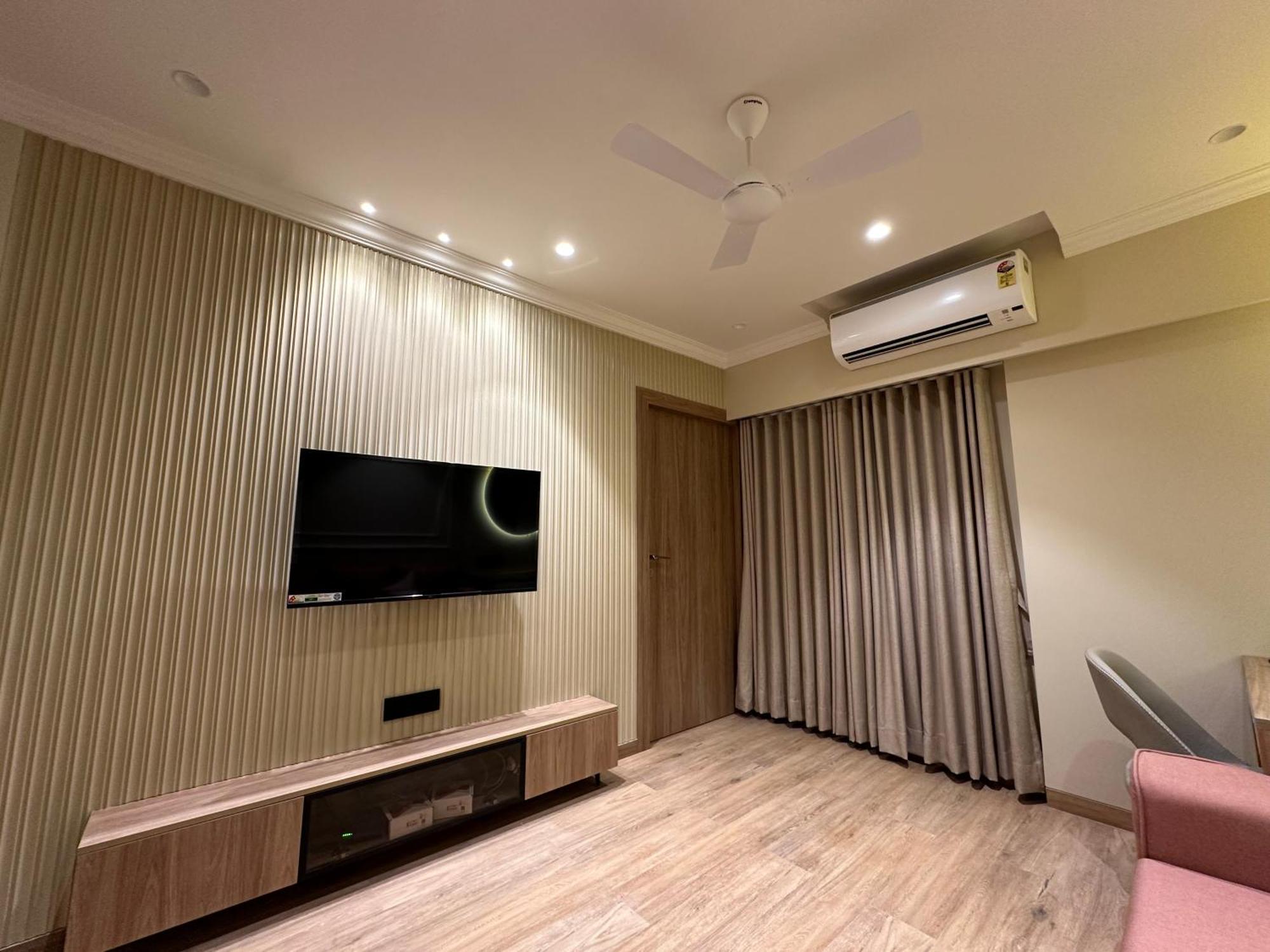 Apartment Rudraya Homes - Cozy Premium Serviced Khar - Next To Bandra