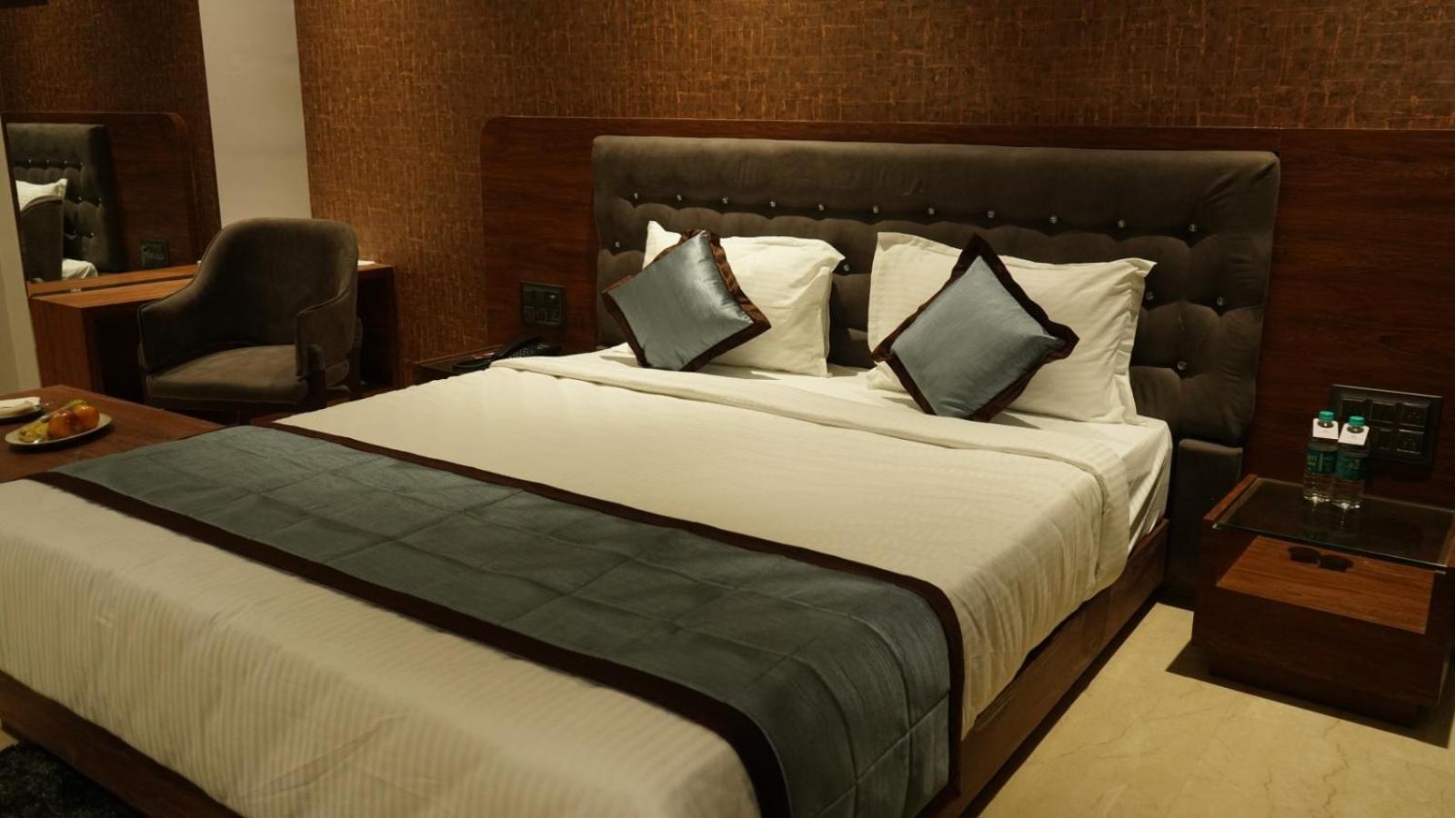 Vansh Paying Guest Pg * Mumbai