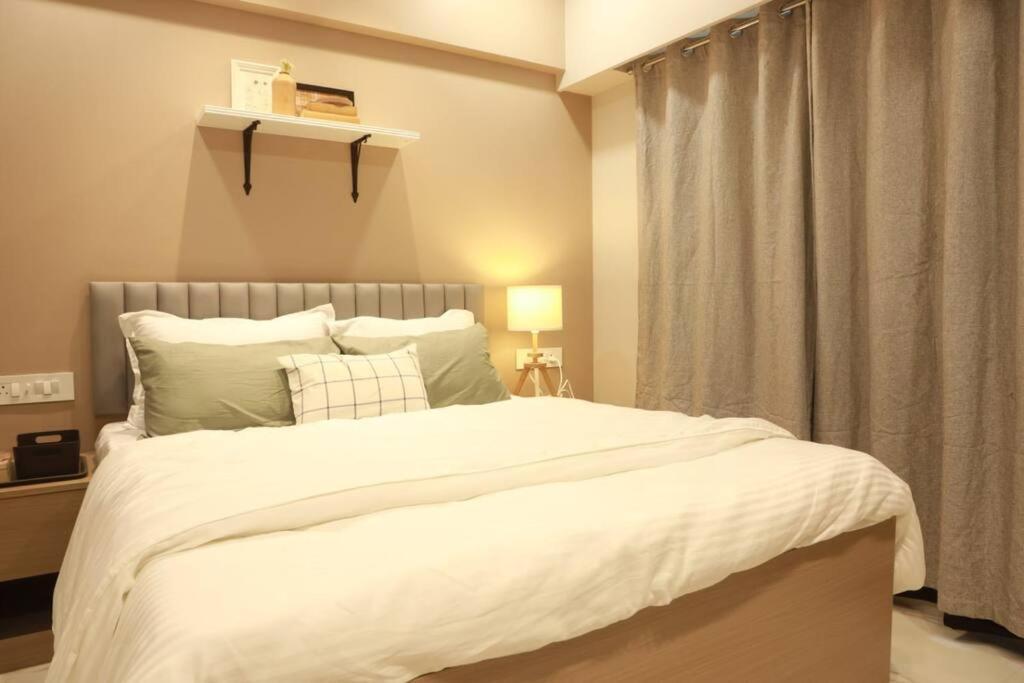 Apartment Downtown 2 And Half Bhk Appt Mahalaxmi 1201 *
