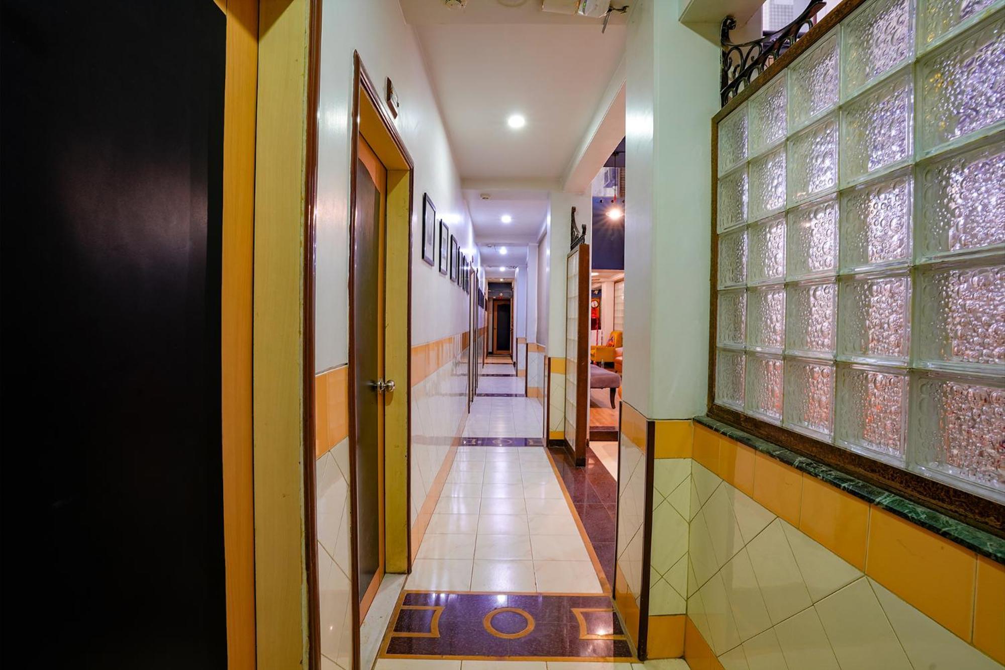 Hotel Fabexpress Manas Residency 4*