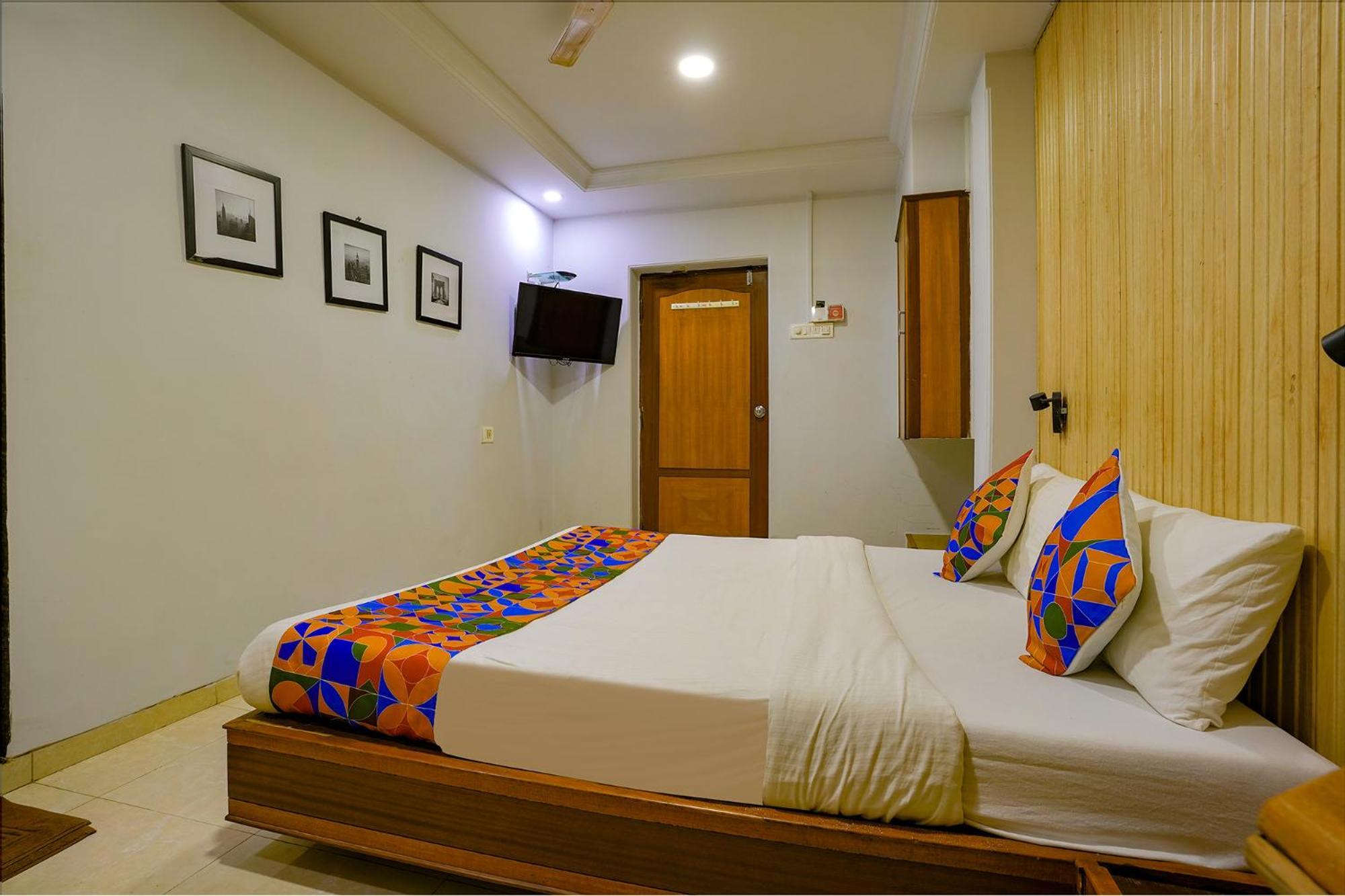 Hotel Via Manas Residency