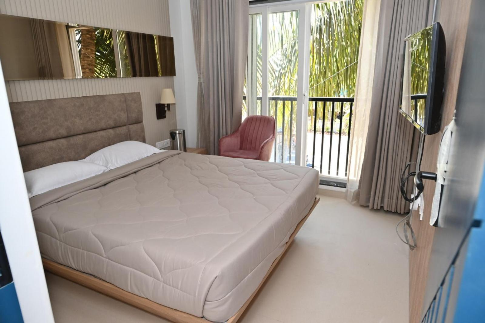 Residency Malad Hotel
