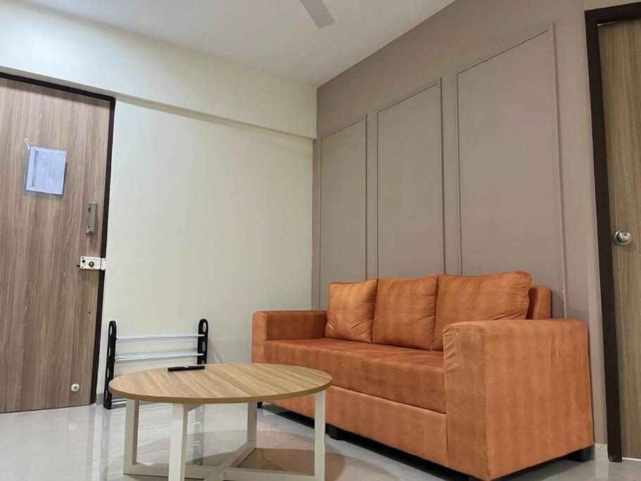 3bhk Santacruz Mumbai, 104