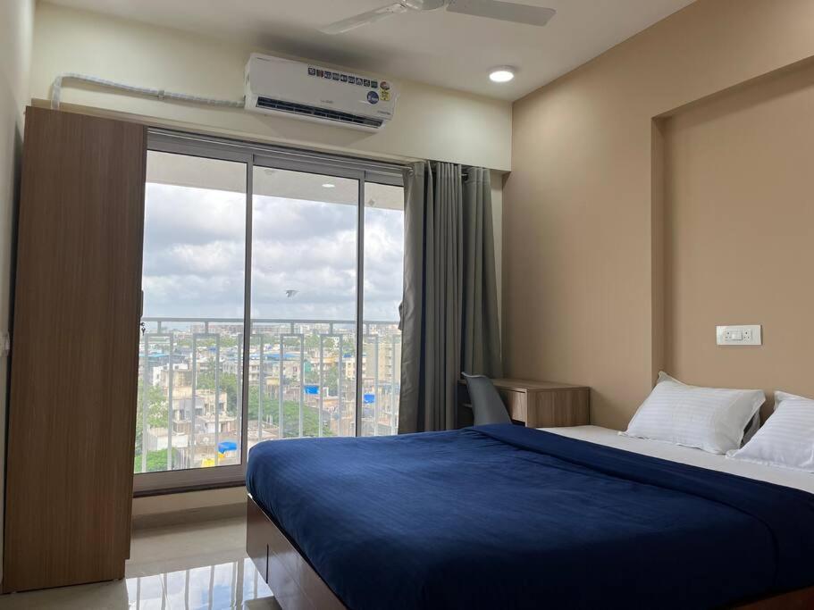 3bhk Santacruz Mumbai, 104 *