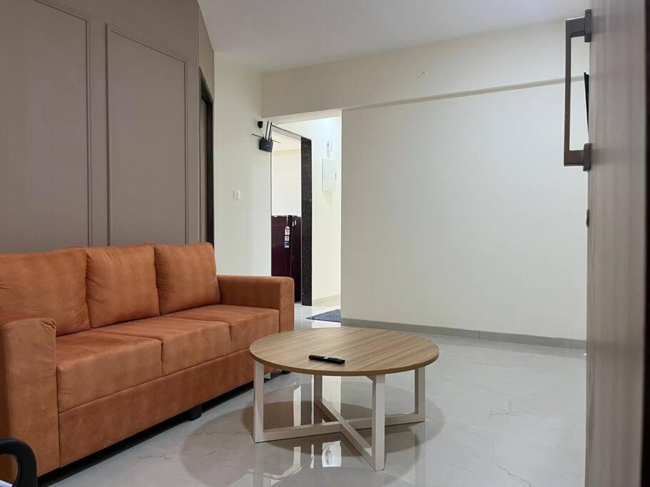 Apartment 3bhk Santacruz Mumbai, 104 Mumbai