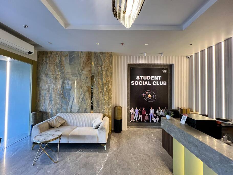 3bhk Santacruz Mumbai, 104