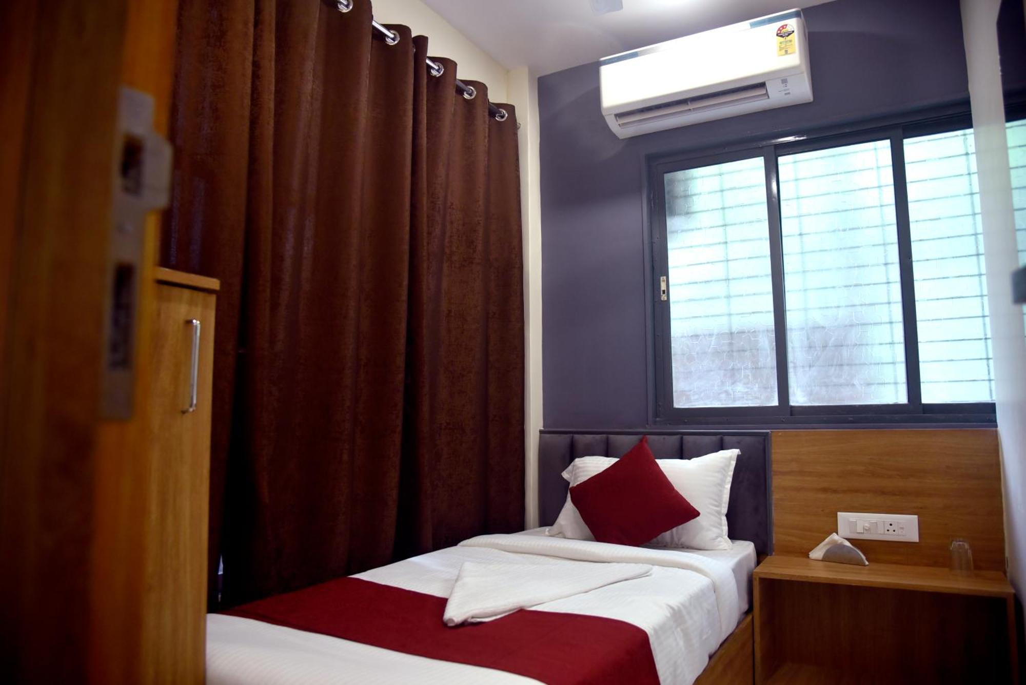 Vogue Near Nesco Exhibition Centre Apartment