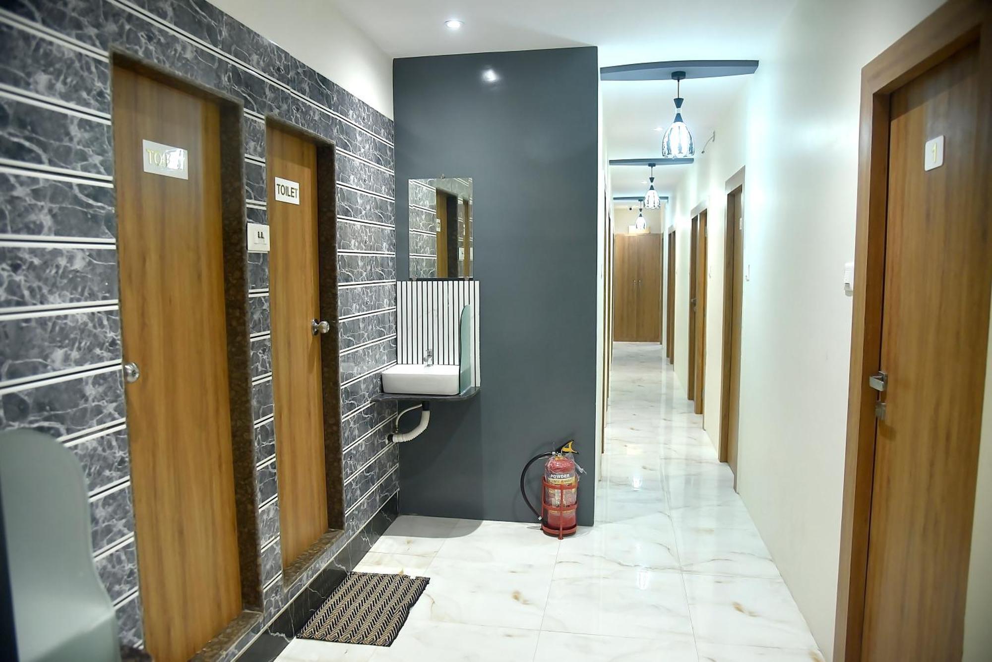 Vogue Near Nesco Exhibition Centre Apartment Mumbai