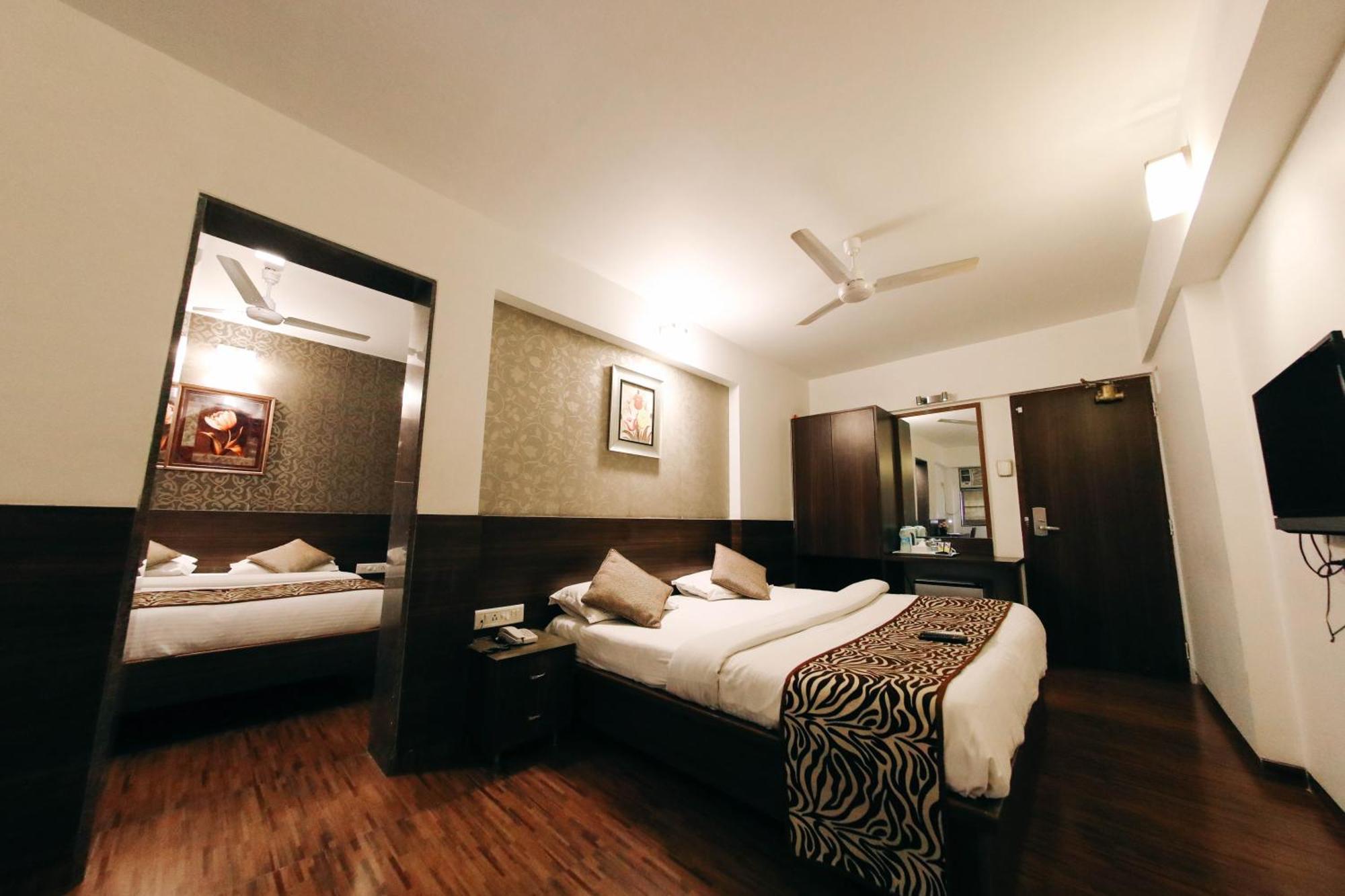 Maharana Chembur Hotel 2*