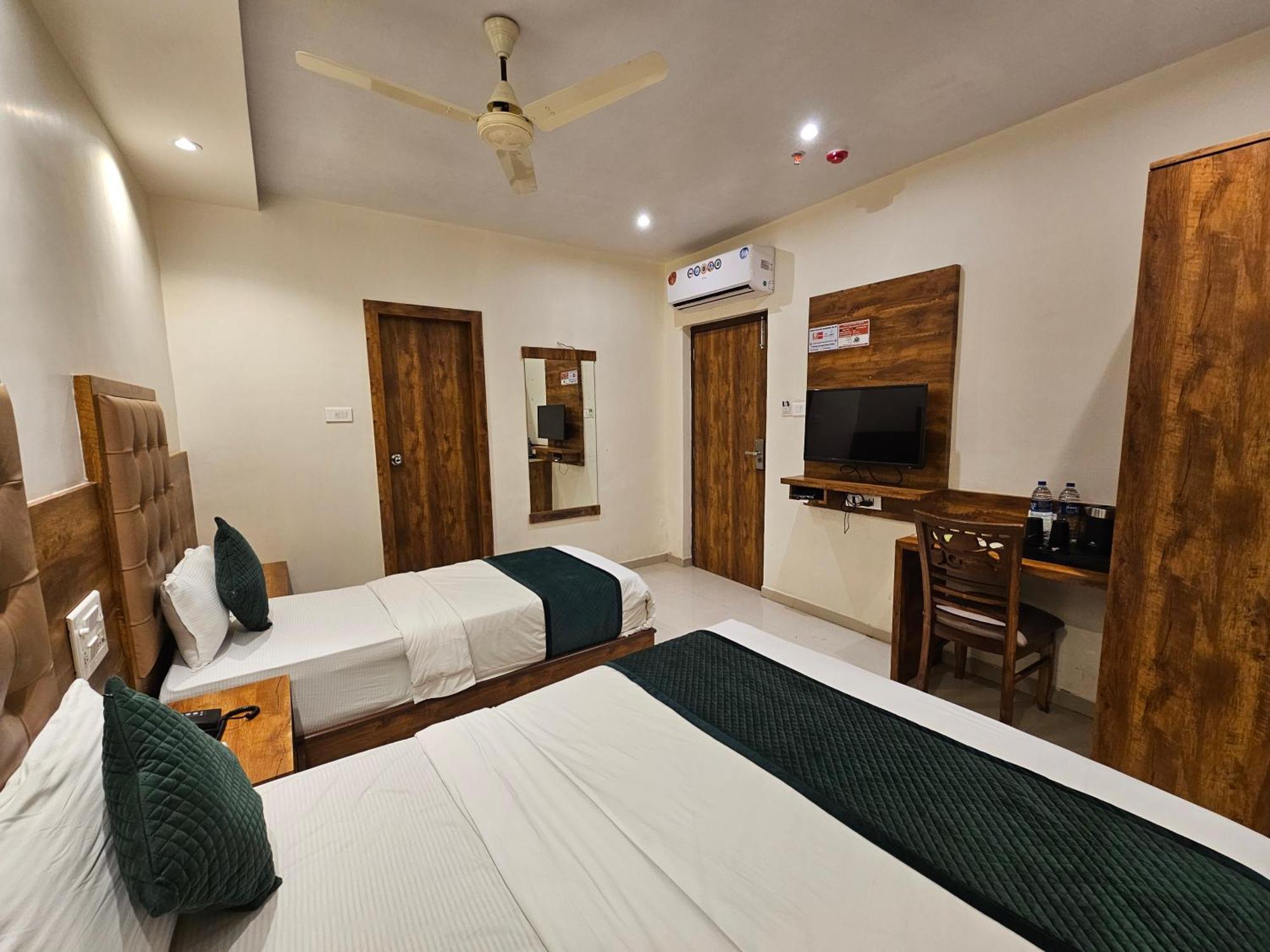 Bkc Garden - Near Us Embassy Bkc Hotel 3*