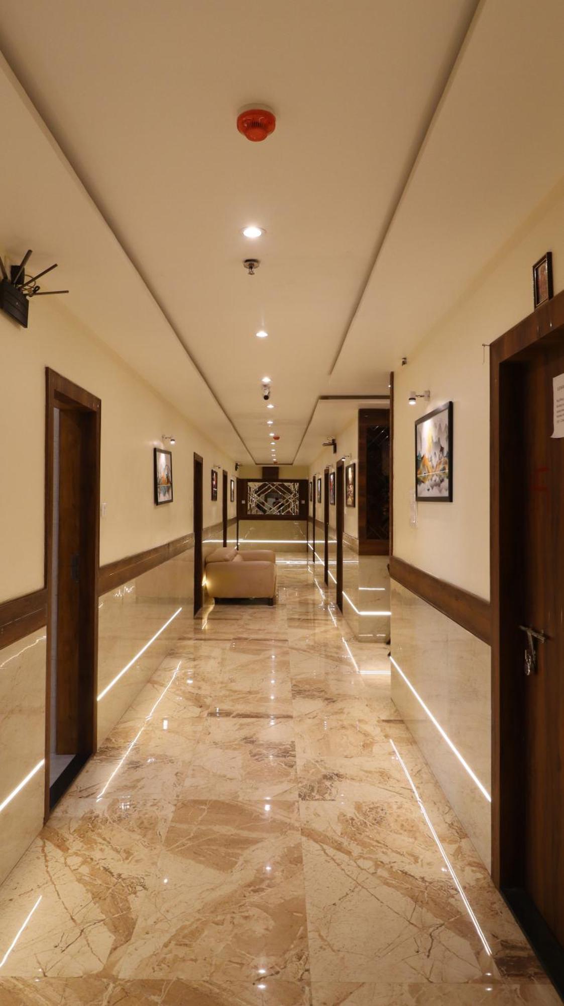 Hotel Bkc Prime Near Trade Centre Us Embassy, 3*