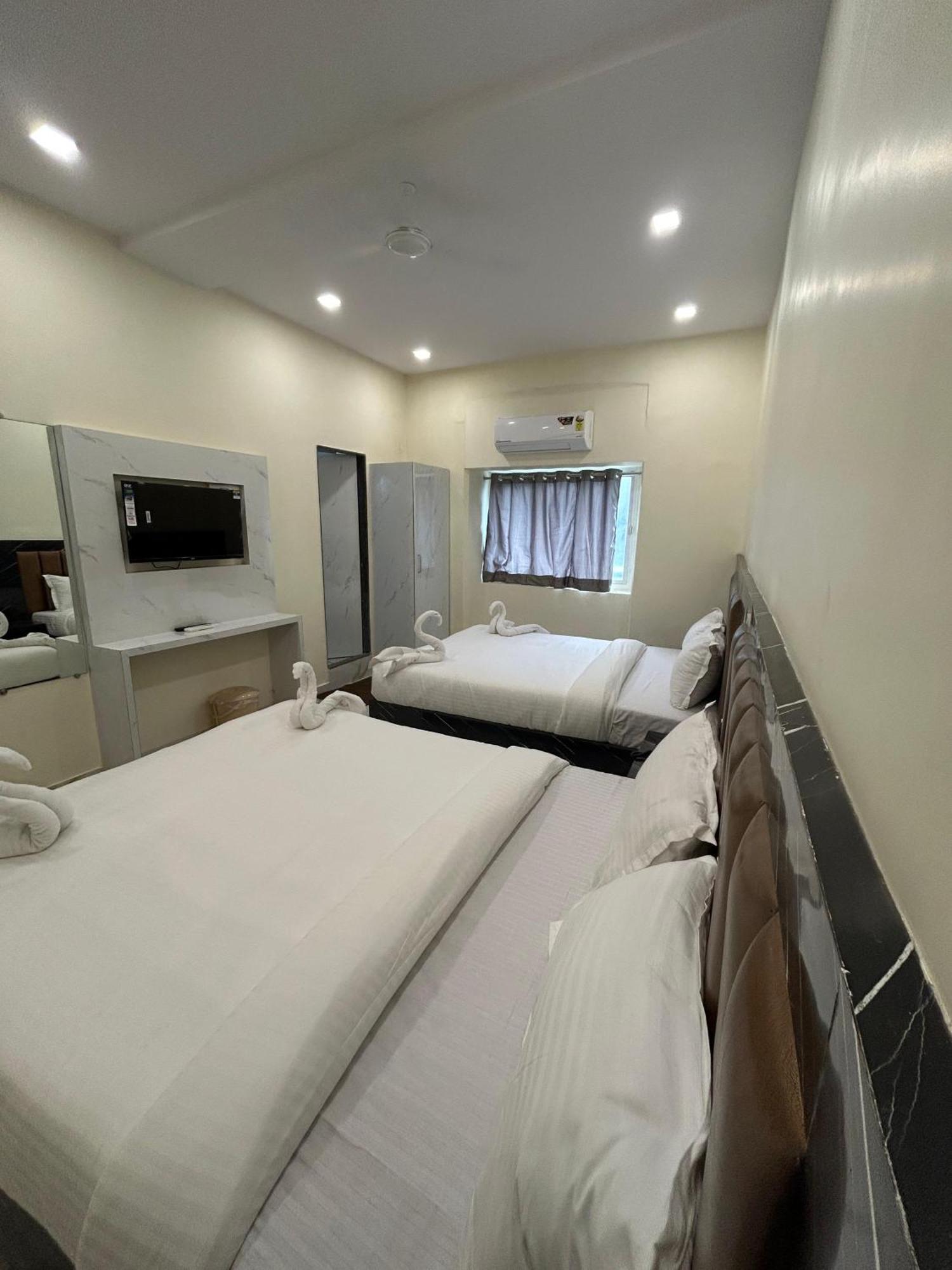 Hotel Rinza Residency