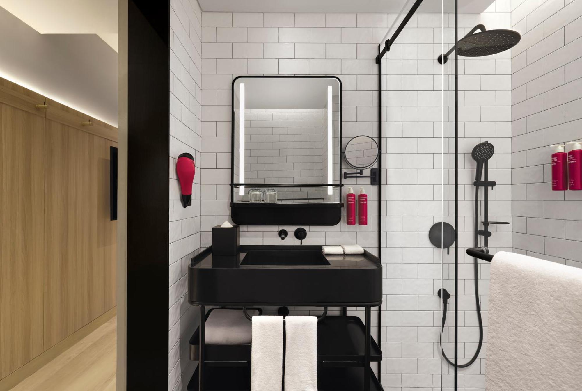 Moxy Andheri West Hotel Mumbai