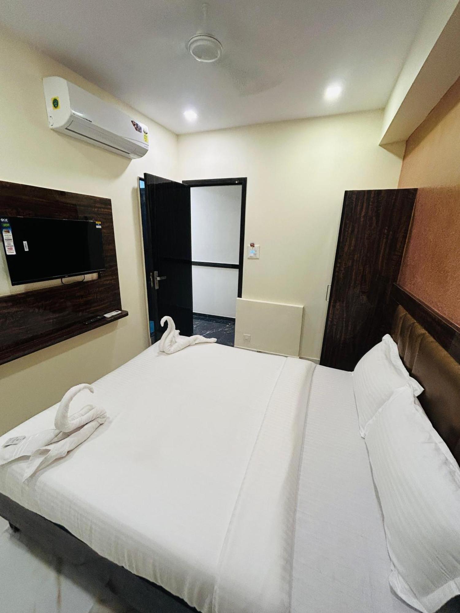 Rinza Residency Hotel 5*