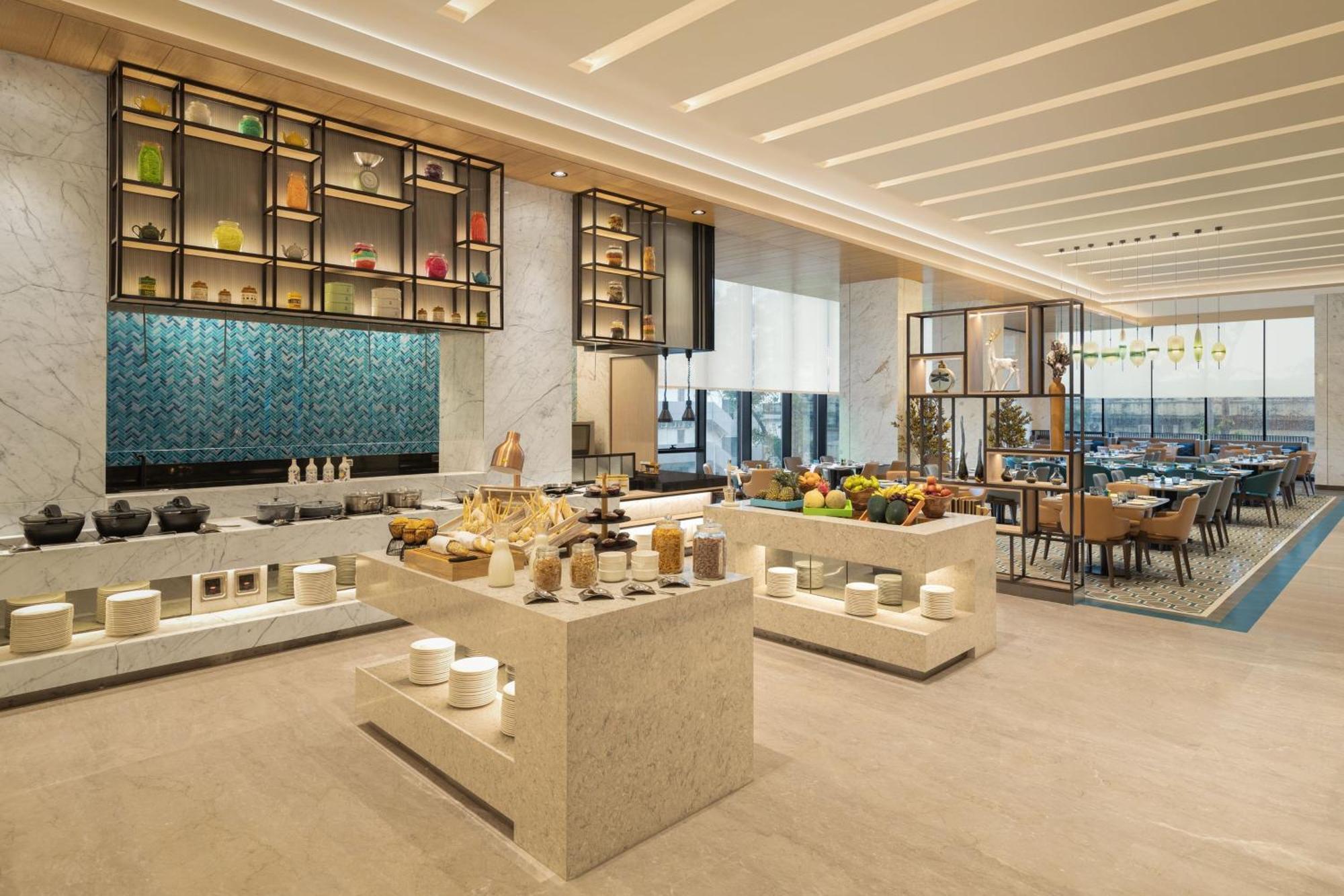 Fairfield By Marriott International Airport