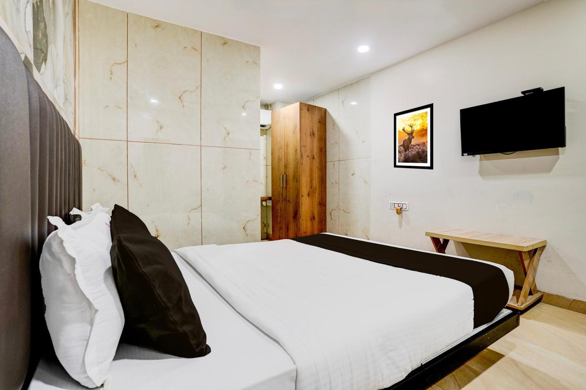 Hotel Super Collection O Ulife