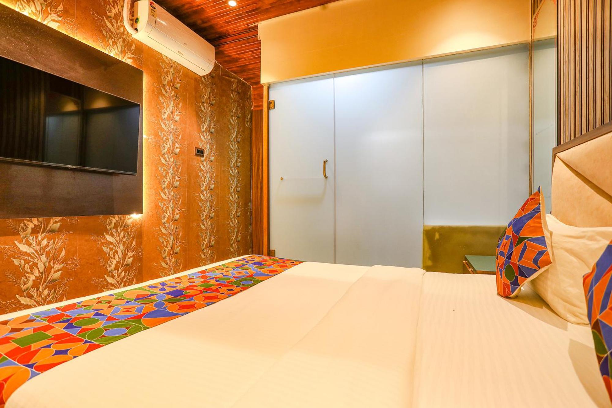 Hotel Fabexpress Versova Residency - Nr Kokilaben Hospital Bombaim