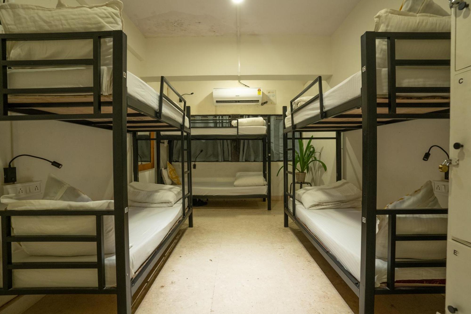 Locomo Express Hostel *