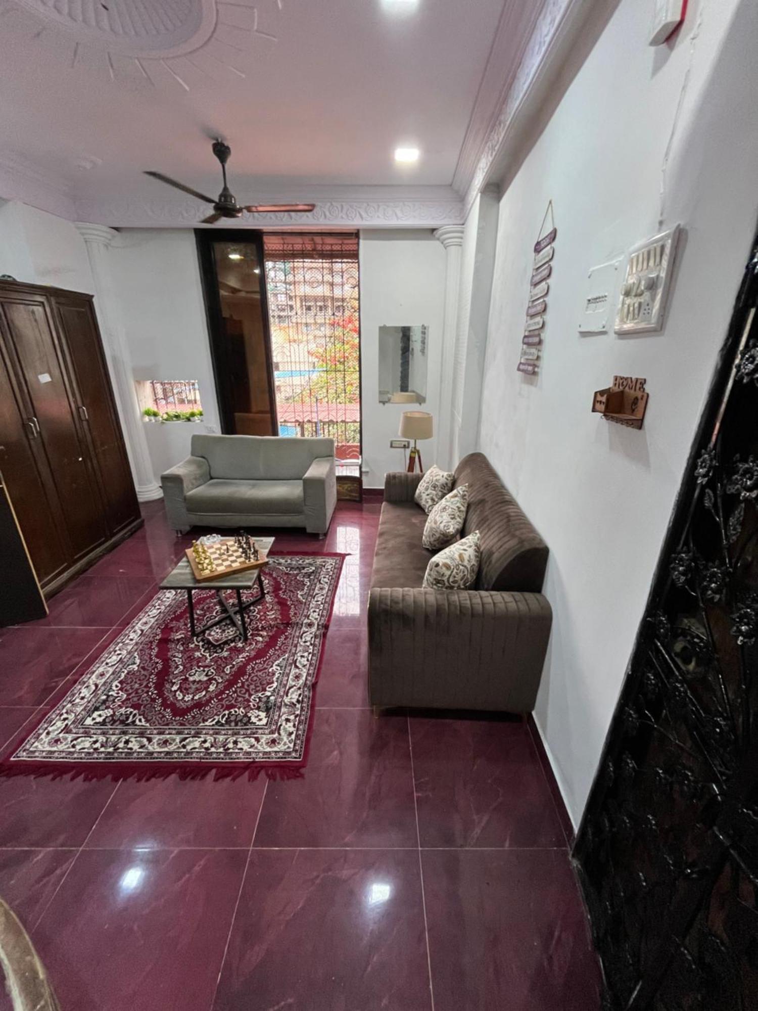 Budget Friendly 2bhk Flat At Pali Hill Bandra Apartment