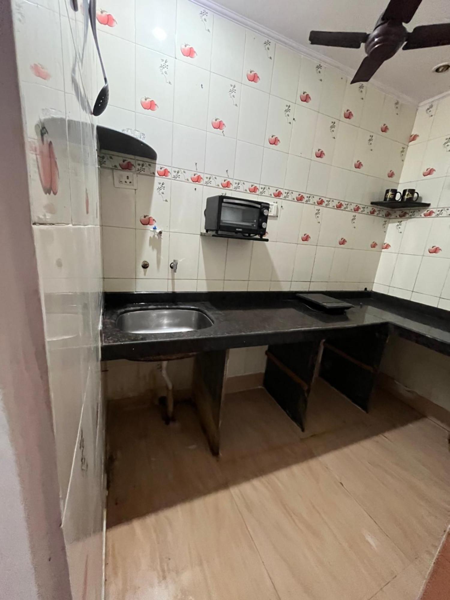 Budget Friendly 2bhk Flat At Pali Hill Bandra Apartment Mumbai