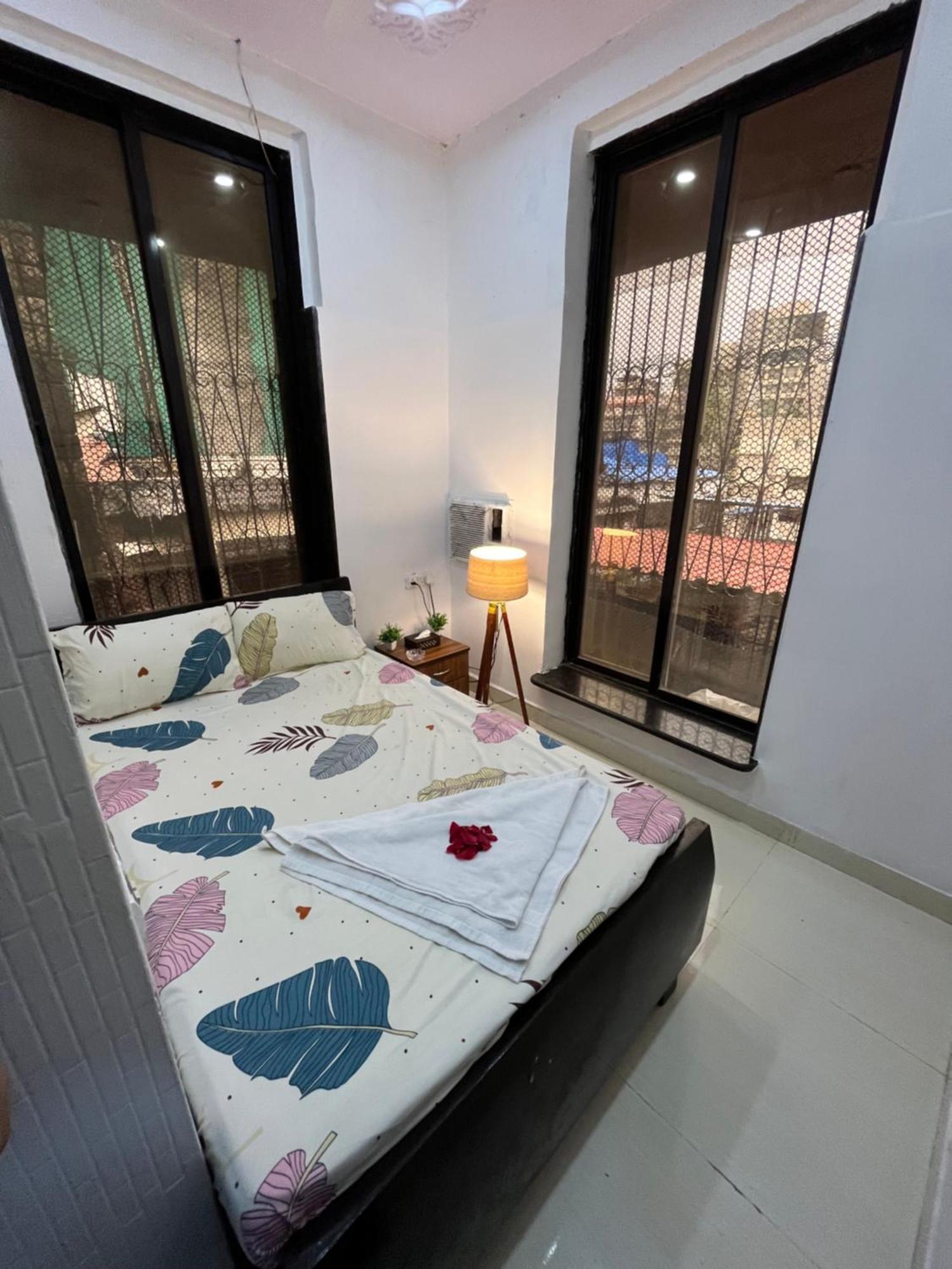 Budget Friendly 2bhk Flat At Pali Hill Bandra