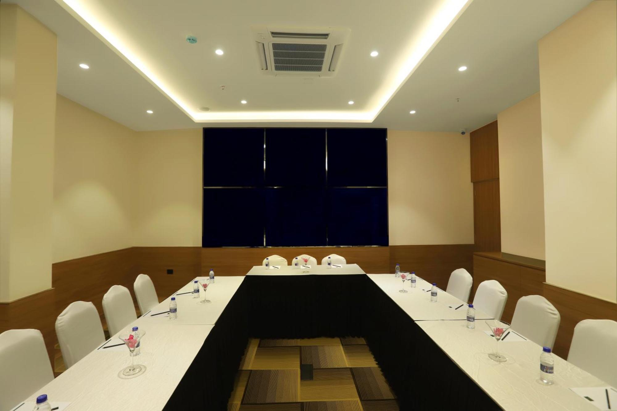 Aralia - A Business Hotel, Midc Andheri East Hotel 3*